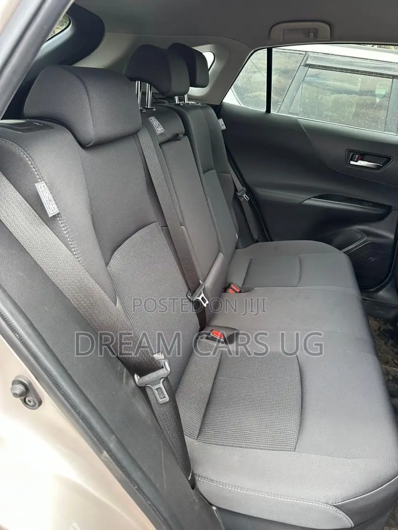 Toyota Harrier 2.5 Hybrid 2021 Beige