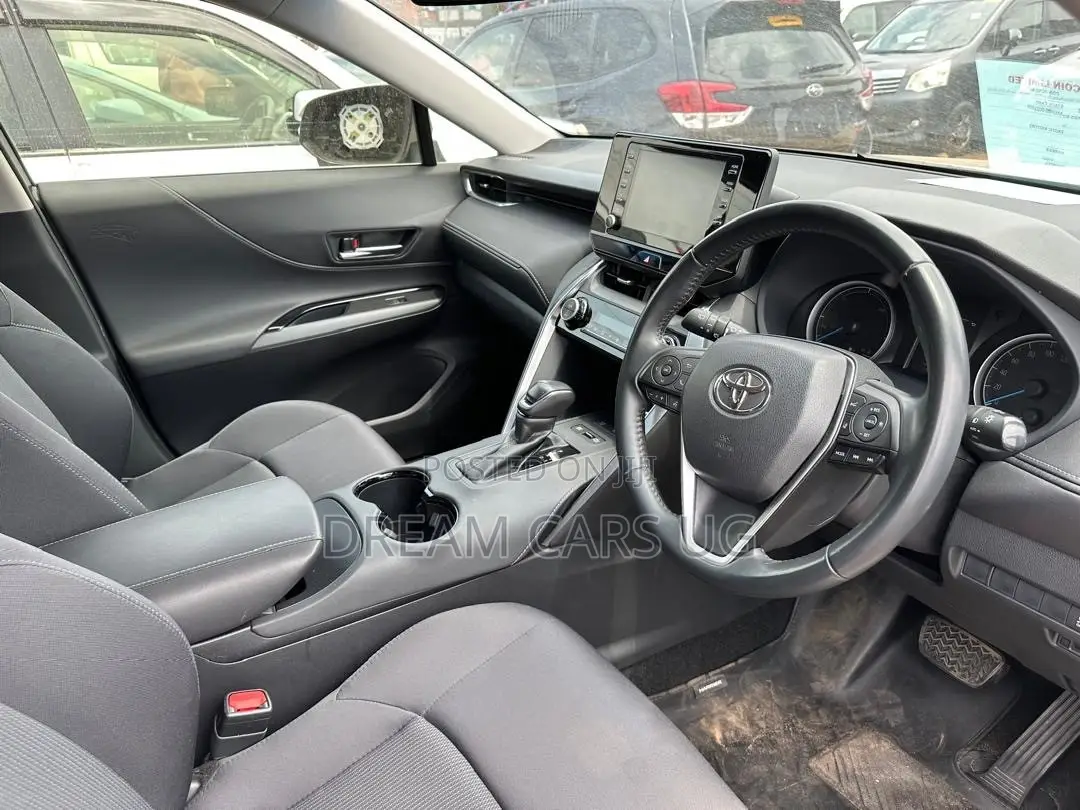 Toyota Harrier 2.5 Hybrid 2021 Beige