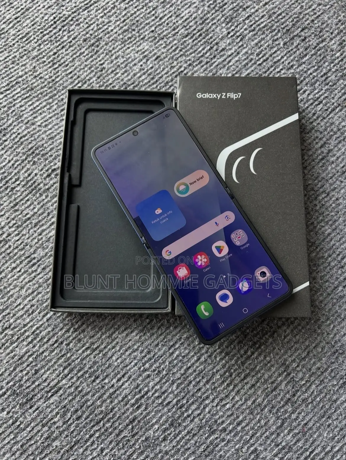 New Samsung Galaxy Z Flip7 512 GB Blue