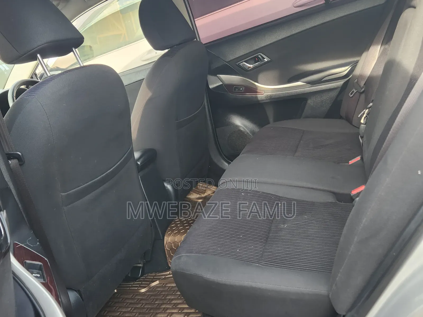 Toyota Premio 2018