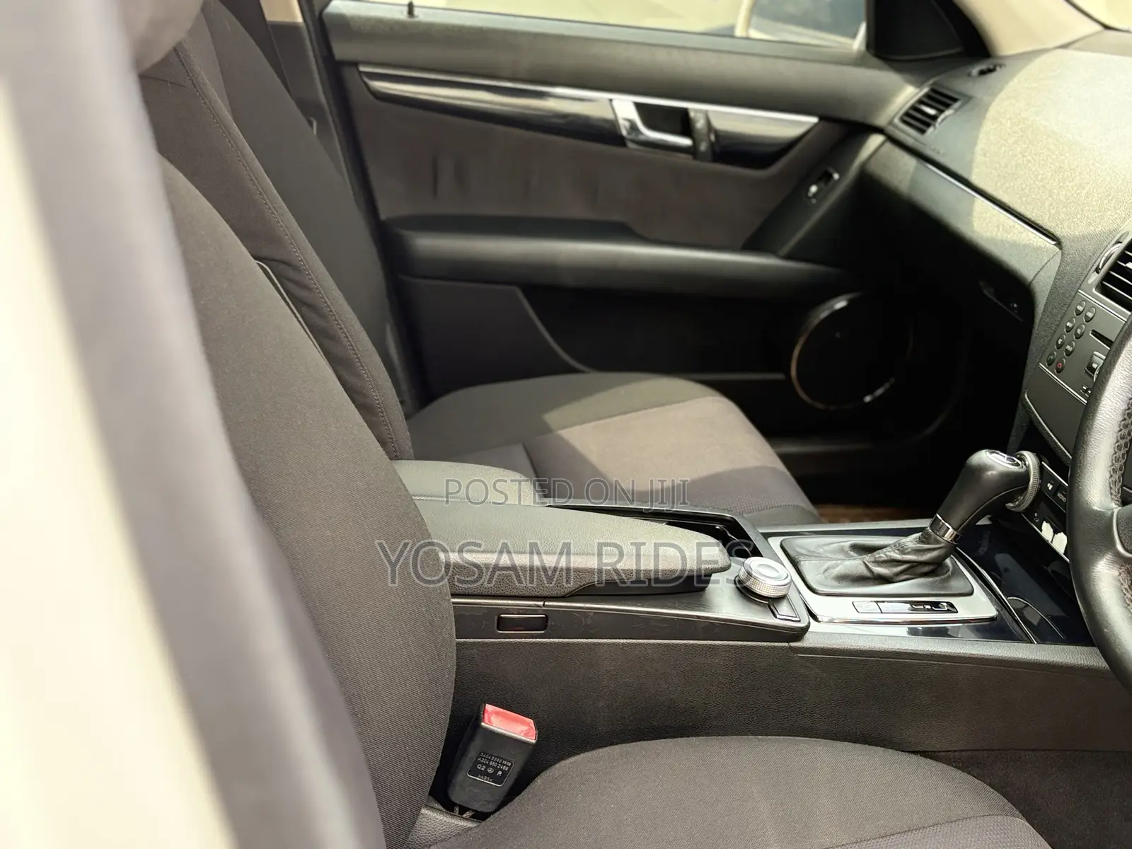 Mercedes-Benz C200 2011 White