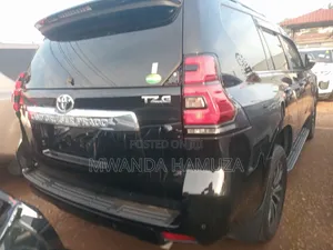 Toyota Land Cruiser Prado 2018 Black