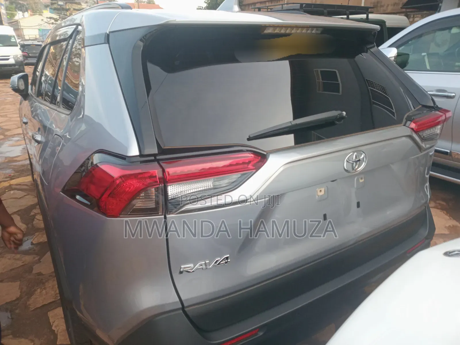 Toyota RAV4 2021 Silver
