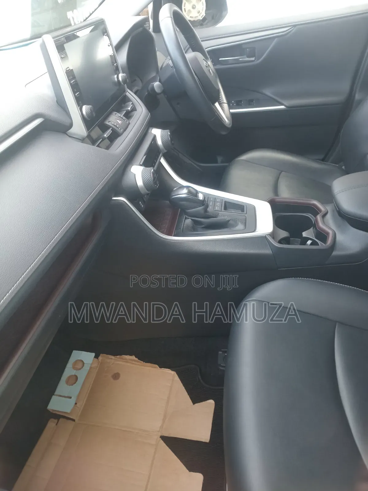 Toyota RAV4 2021 Silver