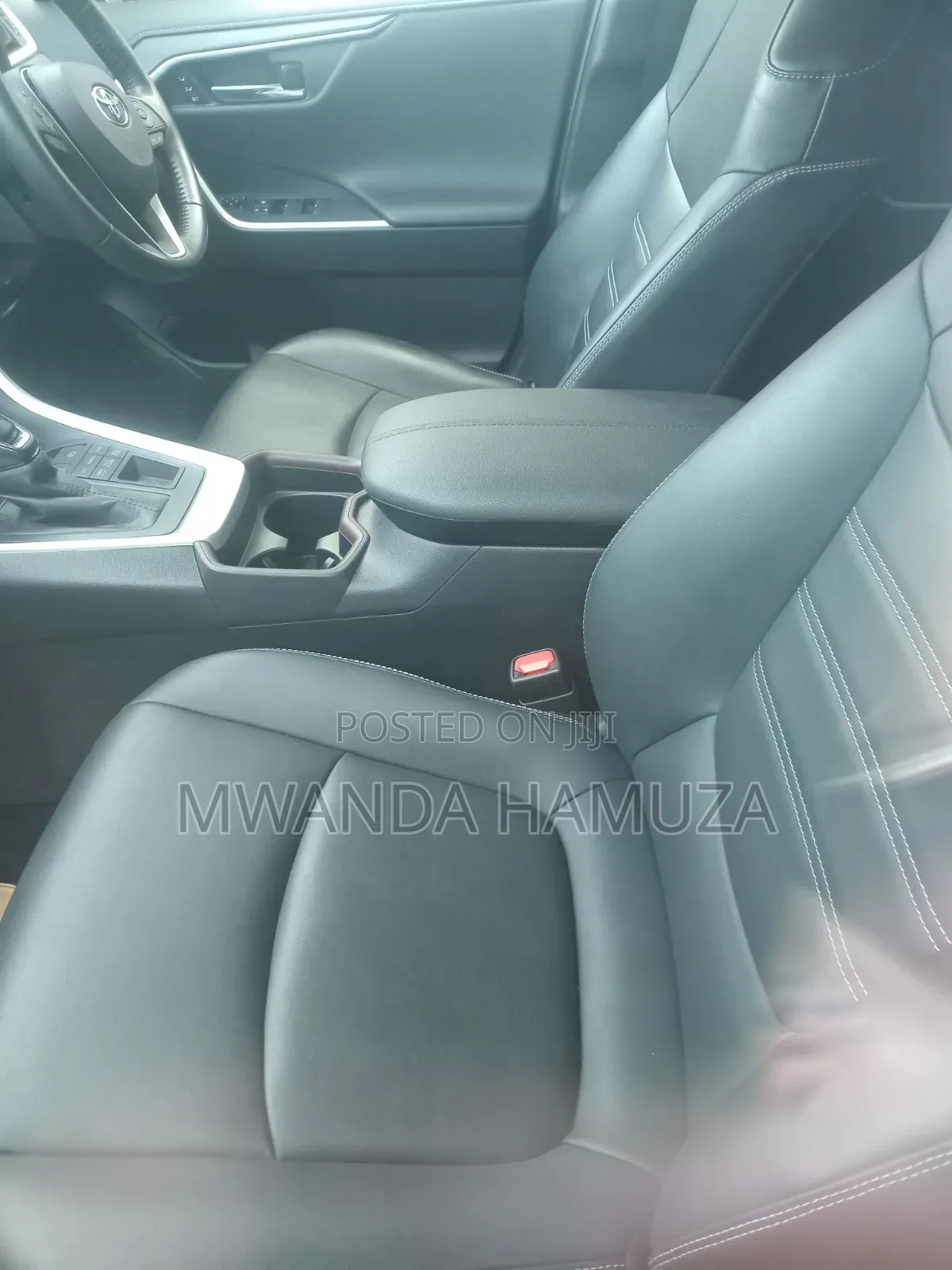 Toyota RAV4 2021 Silver
