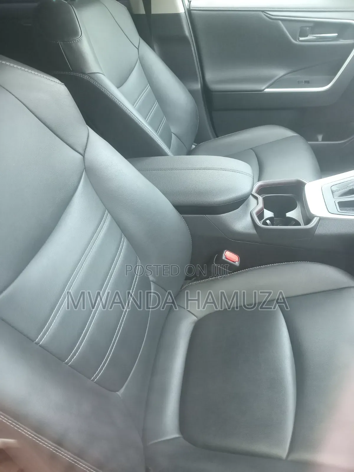 Toyota RAV4 2021 Silver