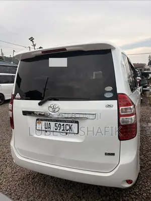Toyota Noah 2011 White