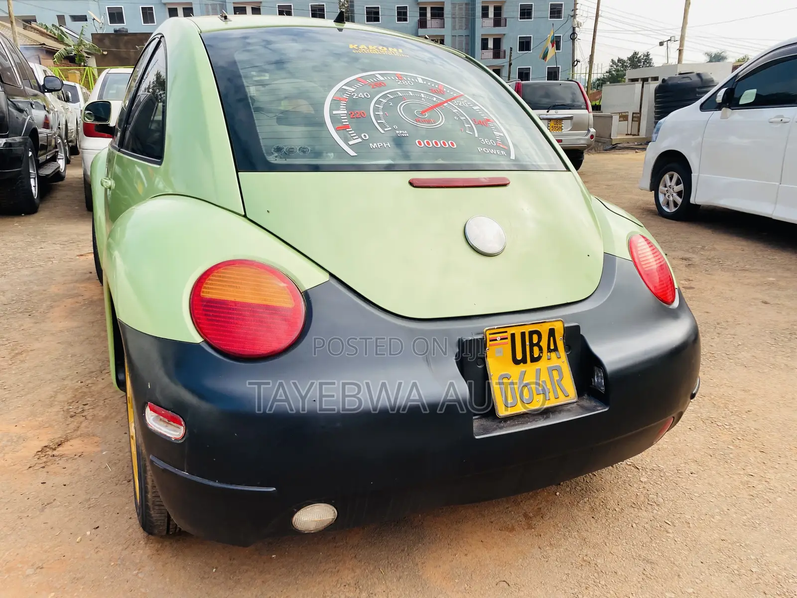 Volkswagen Beetle 2004 Green