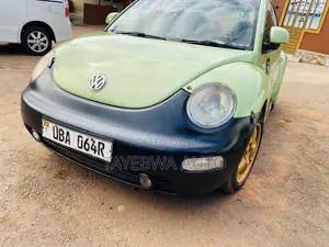 Volkswagen Beetle 2004 Green