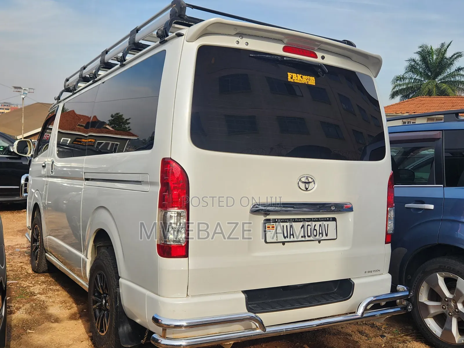 Toyota HiAce 2012