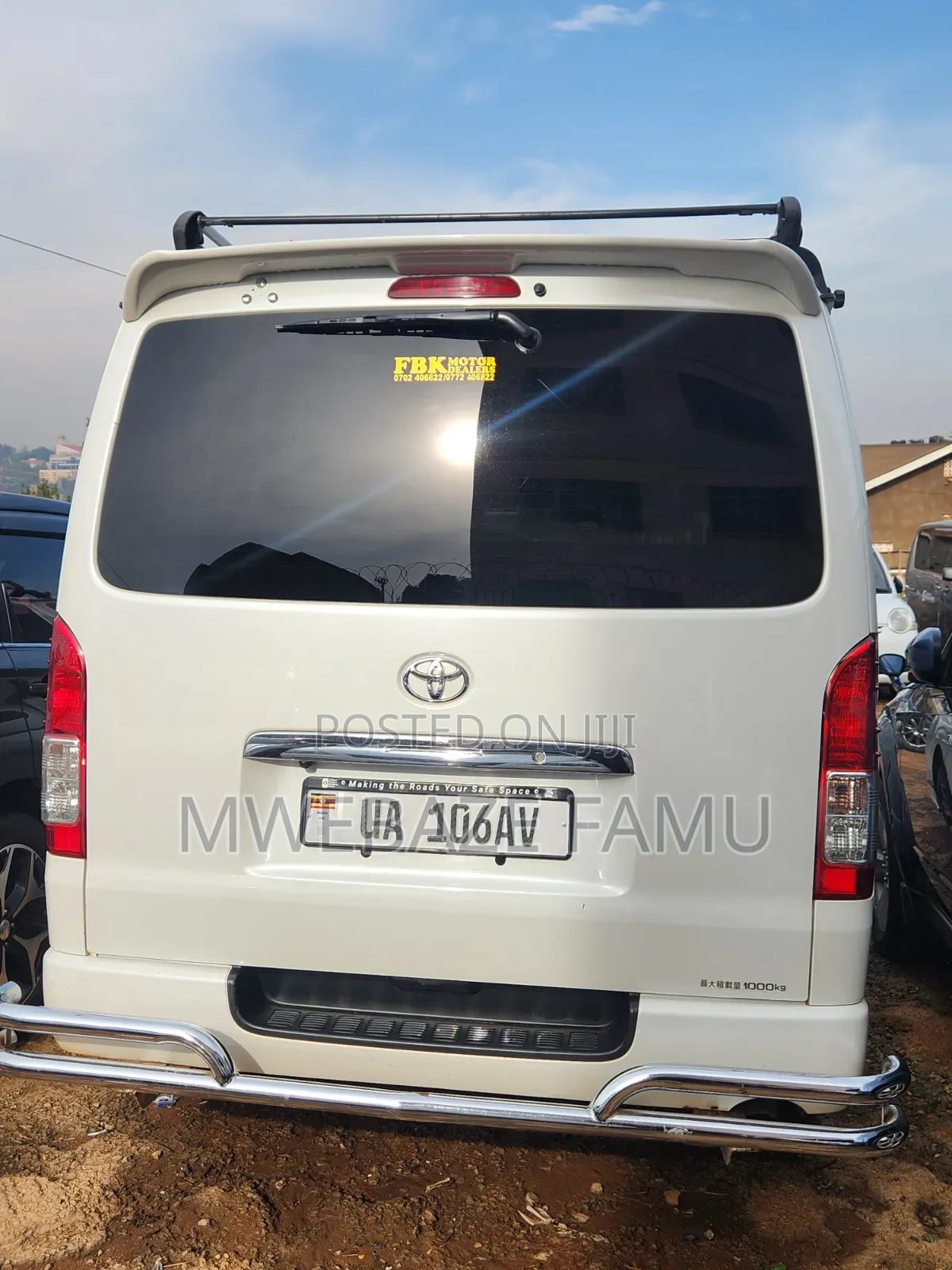 Toyota HiAce 2012