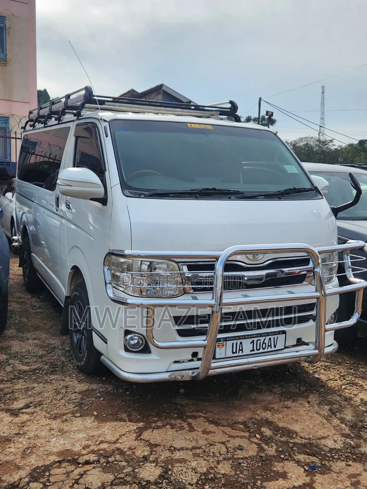 Toyota HiAce 2012