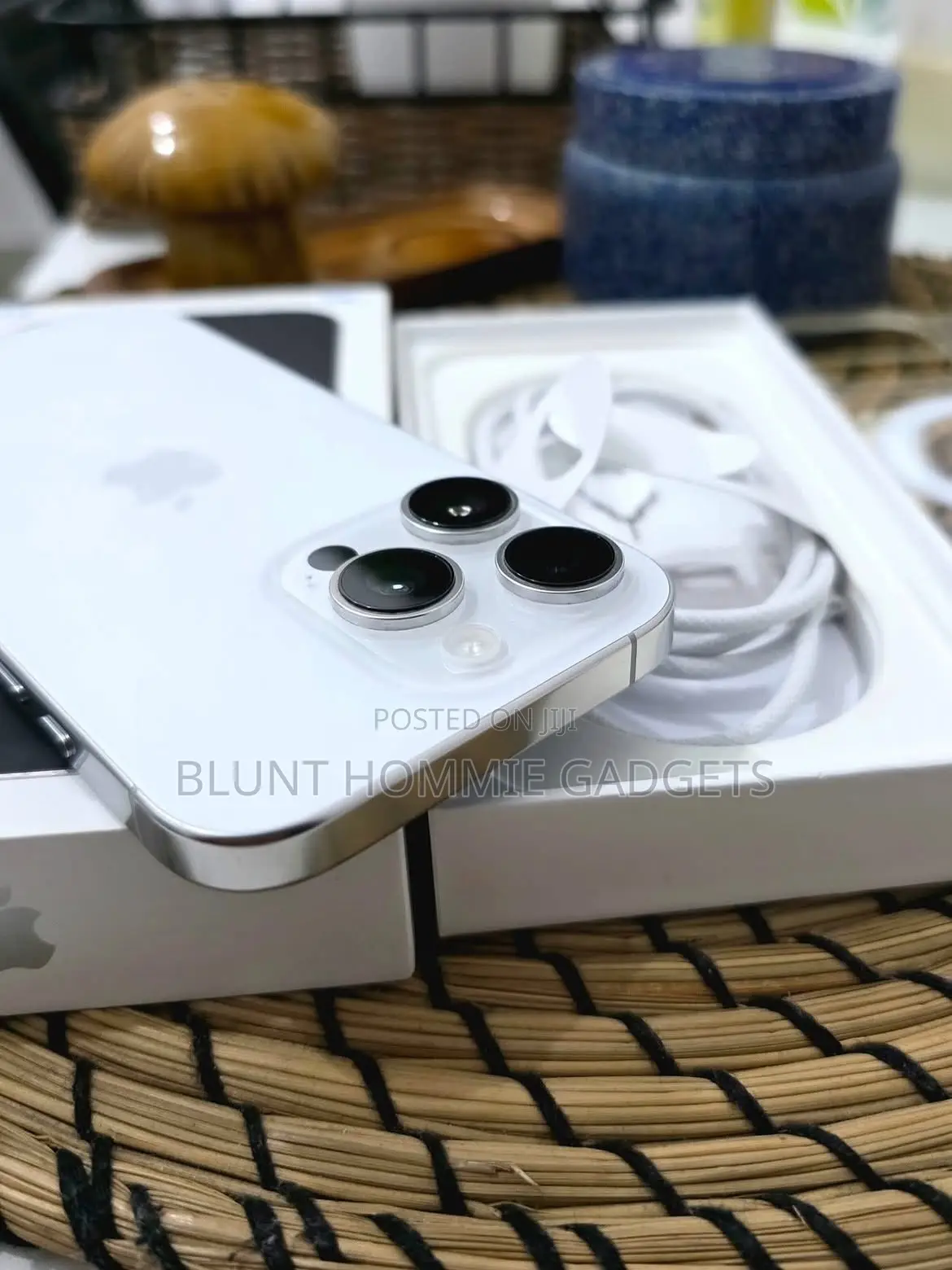 New Apple iPhone 16 Pro 256 GB White