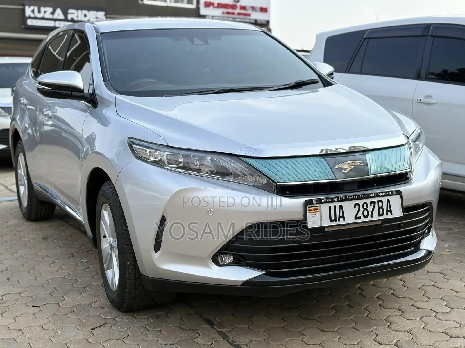 Toyota Harrier 2.0 2017 Silver