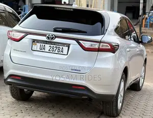 Toyota Harrier 2.0 2017 Silver