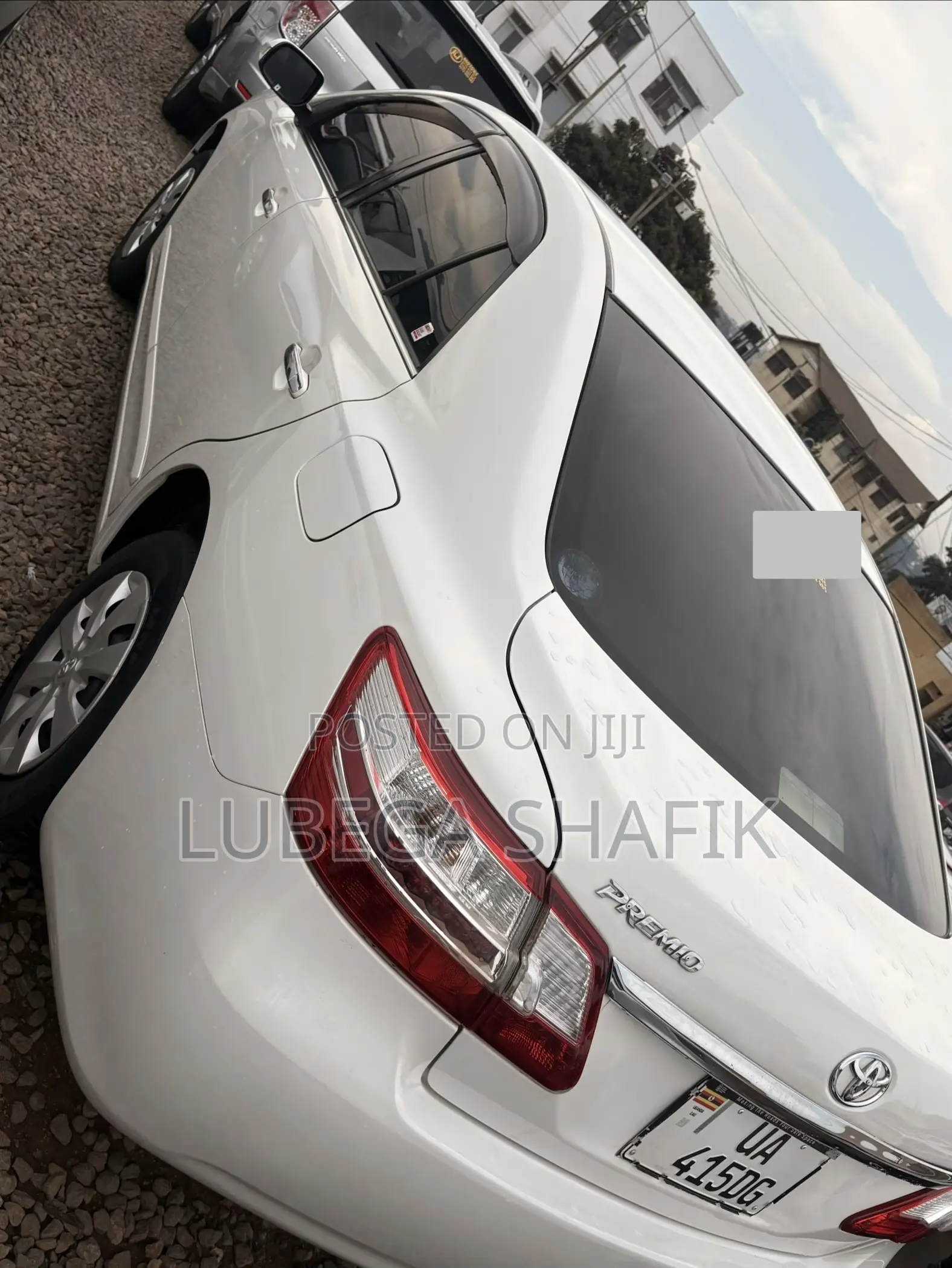 Toyota Premio 2011