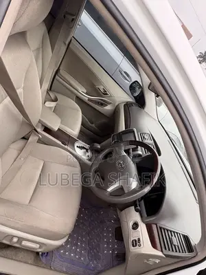 Toyota Premio 2011