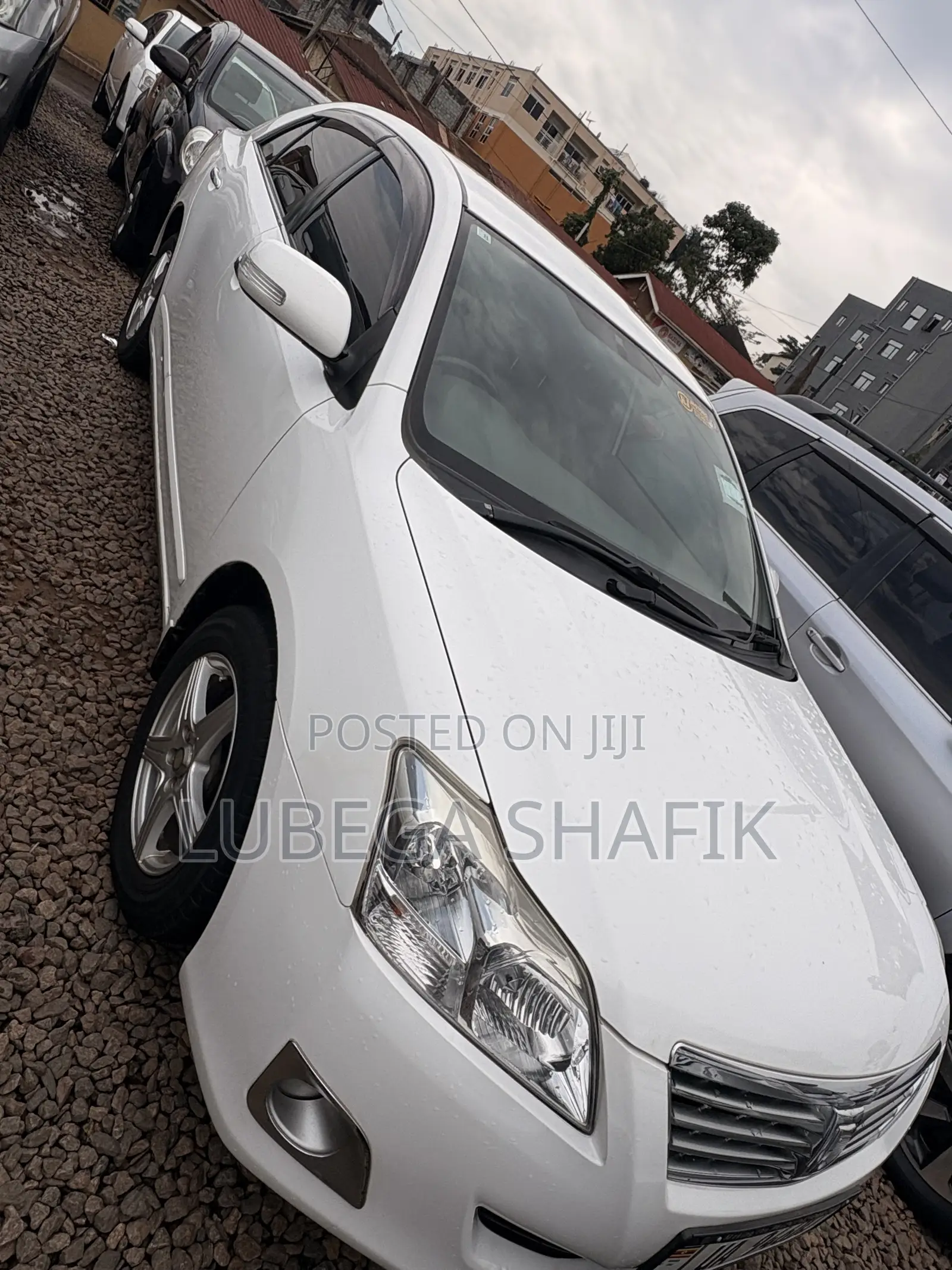 Toyota Premio 2011