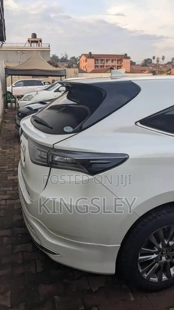 Toyota Harrier 2.0 4WD 2015 White