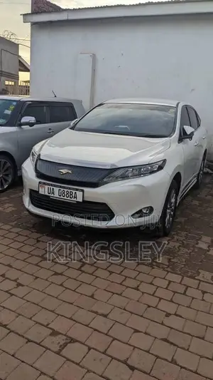 Toyota Harrier 2.0 4WD 2015 White