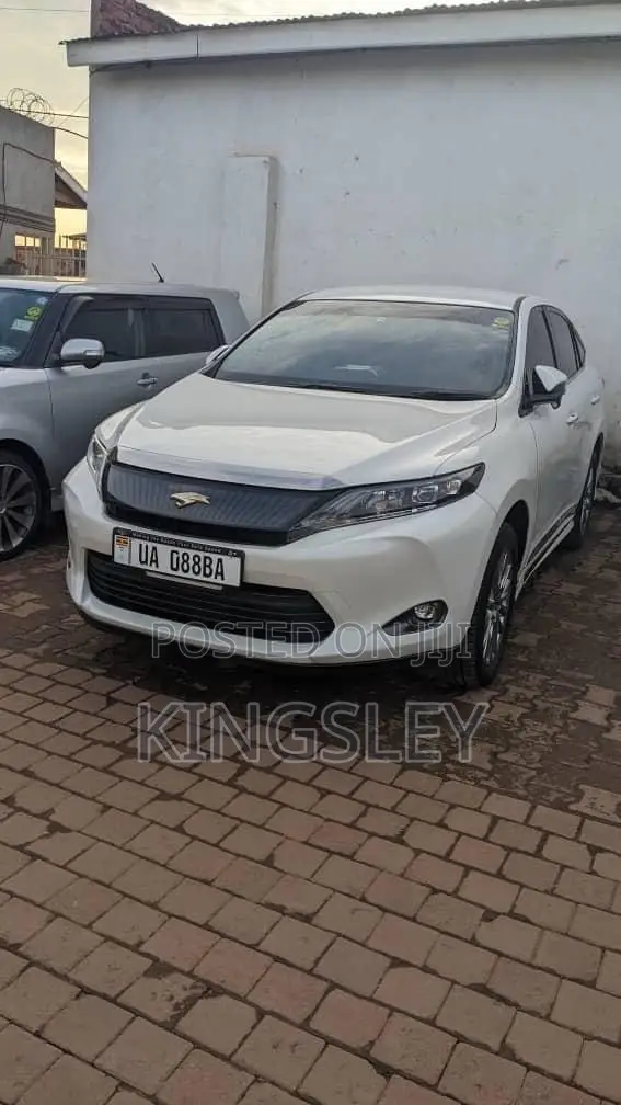 Toyota Harrier 2.0 4WD 2015 White
