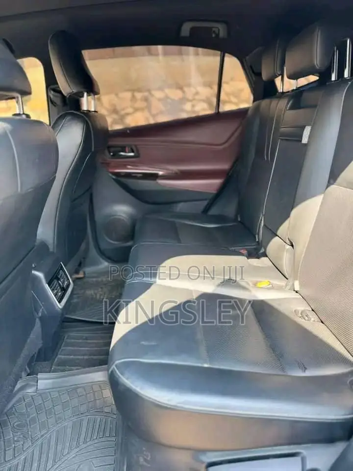 Toyota Harrier 2.0 4WD 2015 White
