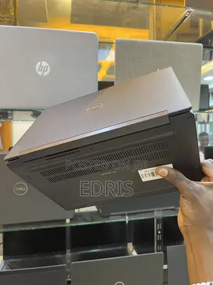Laptop Dell Latitude 7390 8GB Intel Core i5 SSD 256GB