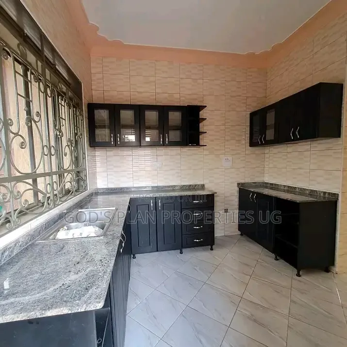 2bdrm Apartment in Mengo Estate, Central Division for rent