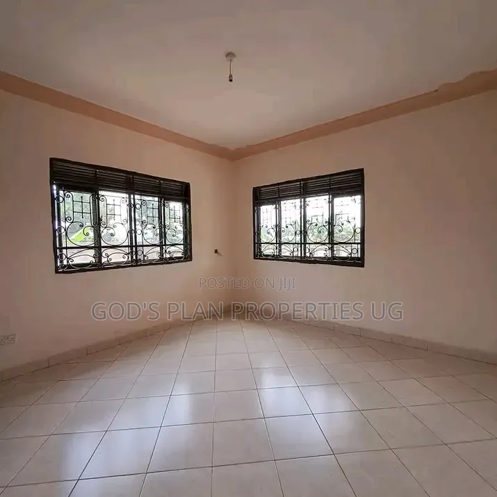 2bdrm Apartment in Mengo Estate, Central Division for rent