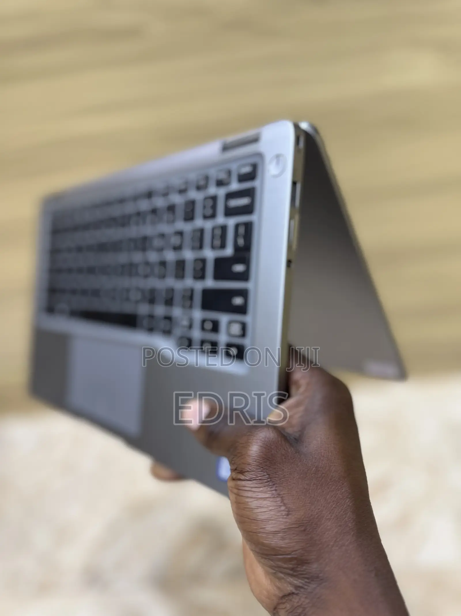 Laptop Dell Latitude 7400 8GB Intel Core i5 SSD 256GB