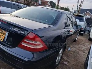 Mercedes-Benz C180 2004 Blue