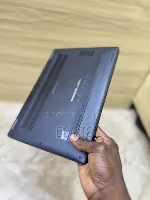 Laptop Dell Latitude 7390 2-in-1 8GB Intel Core i5 SSD 256GB
