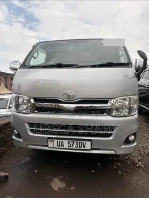 Toyota HiAce 2011 Silver