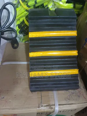 Pair of 2 Heavy-Duty Rubber Wheel Chock With Yellow Reflective Strips