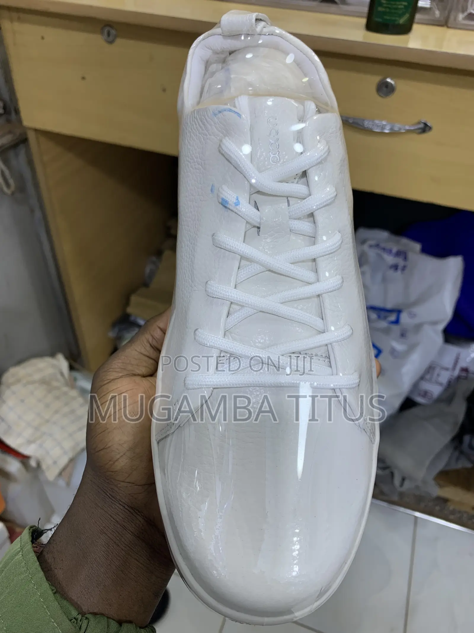 White Ecco