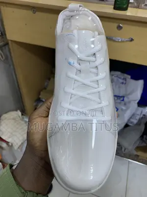 White Ecco