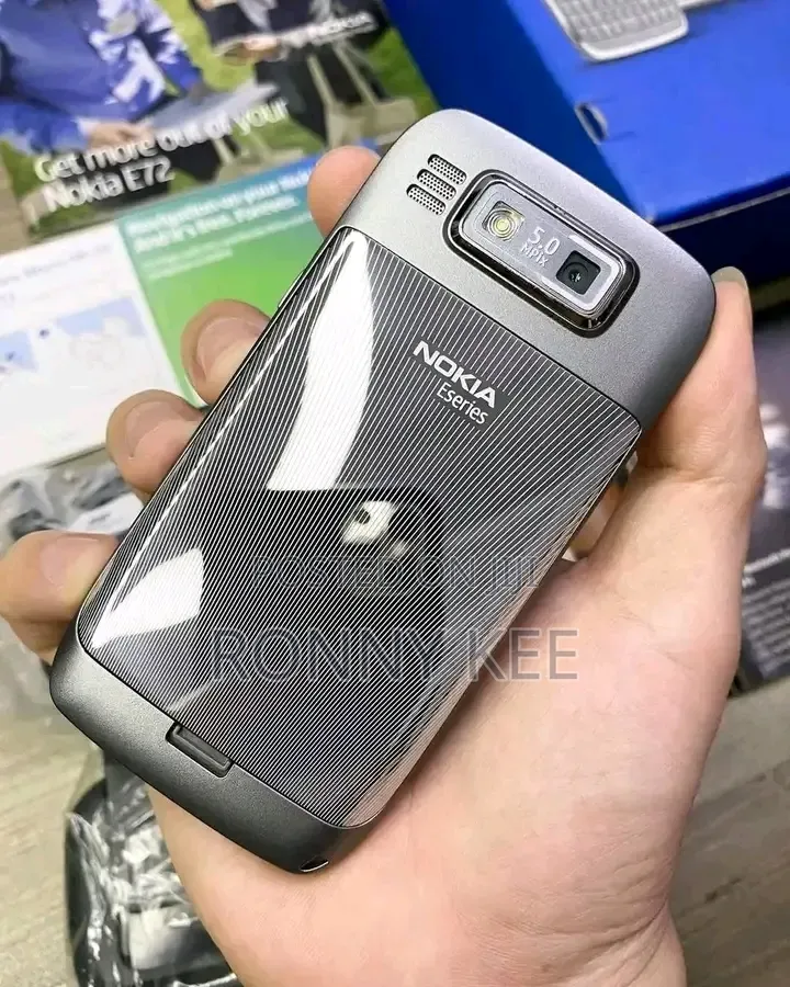 Nokia E72 Gray