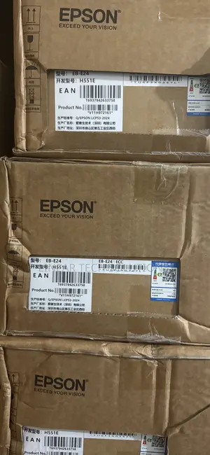 Epson EB-E24 Proiettore a Raggio Standard 3600 ANSI Lumen 3LCD XGA