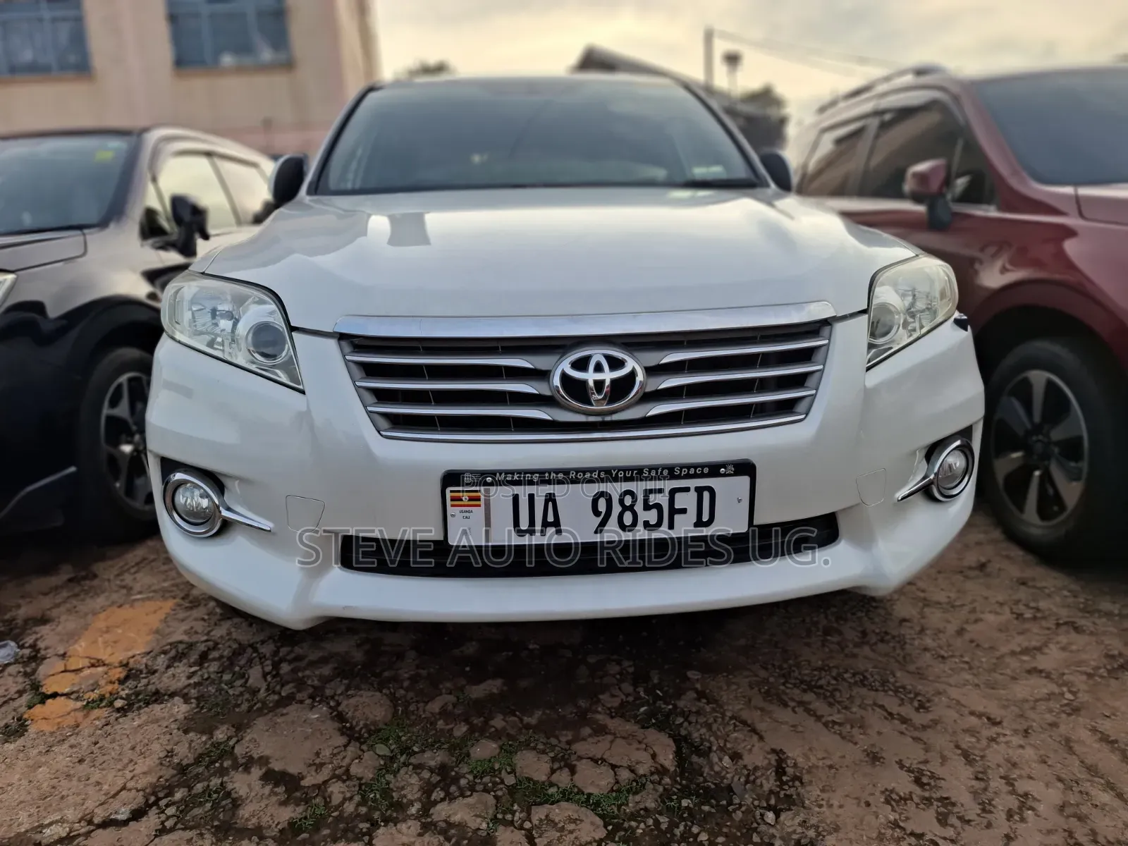Toyota Vanguard 2012 White