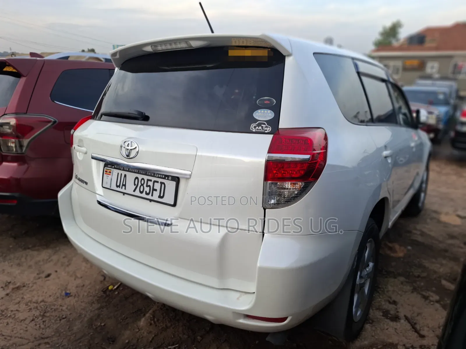 Toyota Vanguard 2012 White