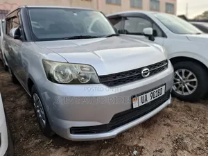 Toyota Corolla Rumion 2011 Silver