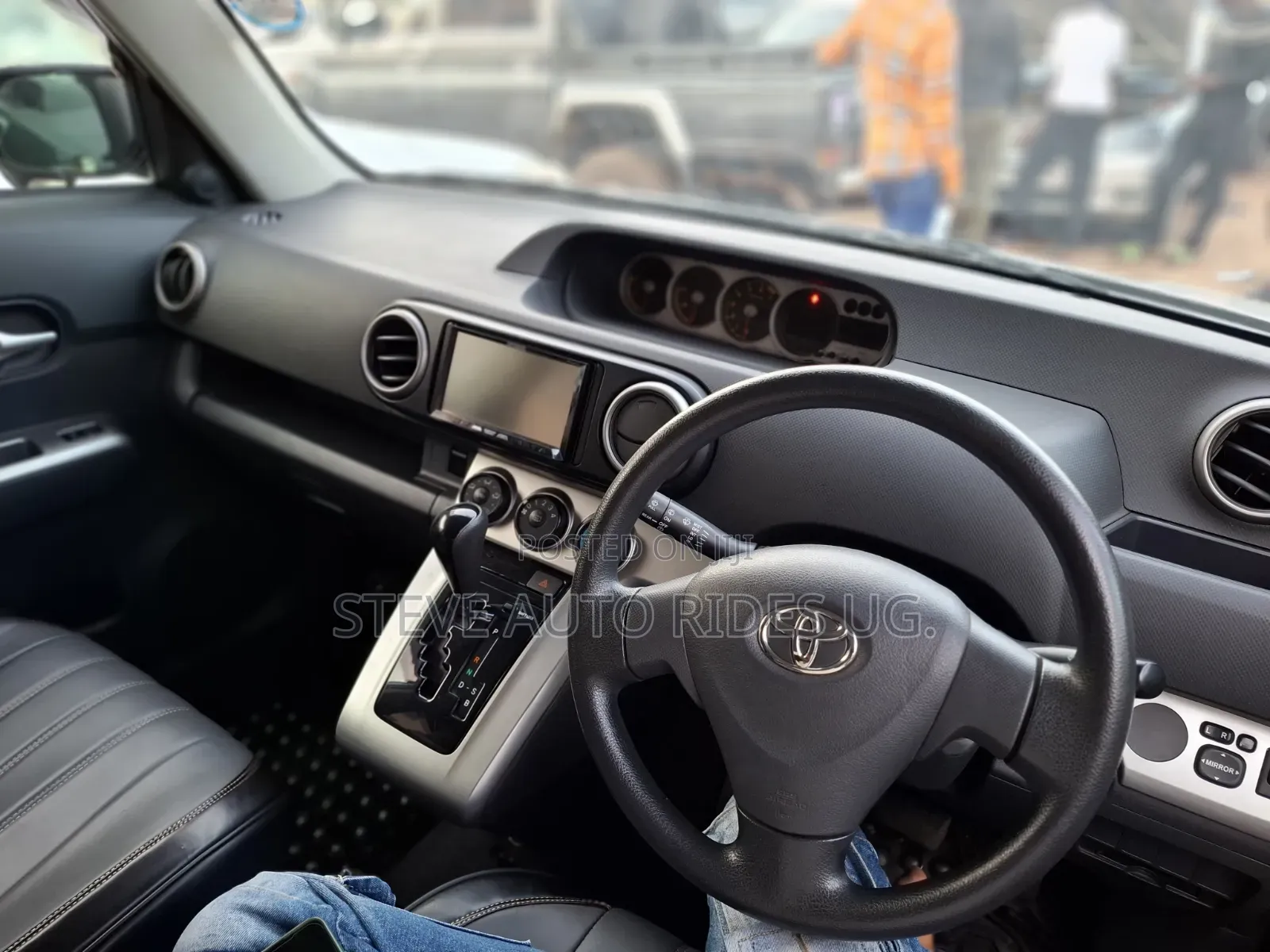 Toyota Corolla Rumion 2011 Silver
