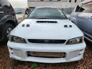 Subaru Impreza 2000 White