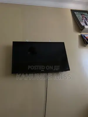 32 Inch Hisense Flat Screen