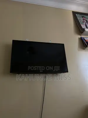 32 Inch Hisense Flat Screen