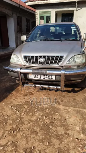 Toyota Harrier 2.4 4WD 2004 Gold