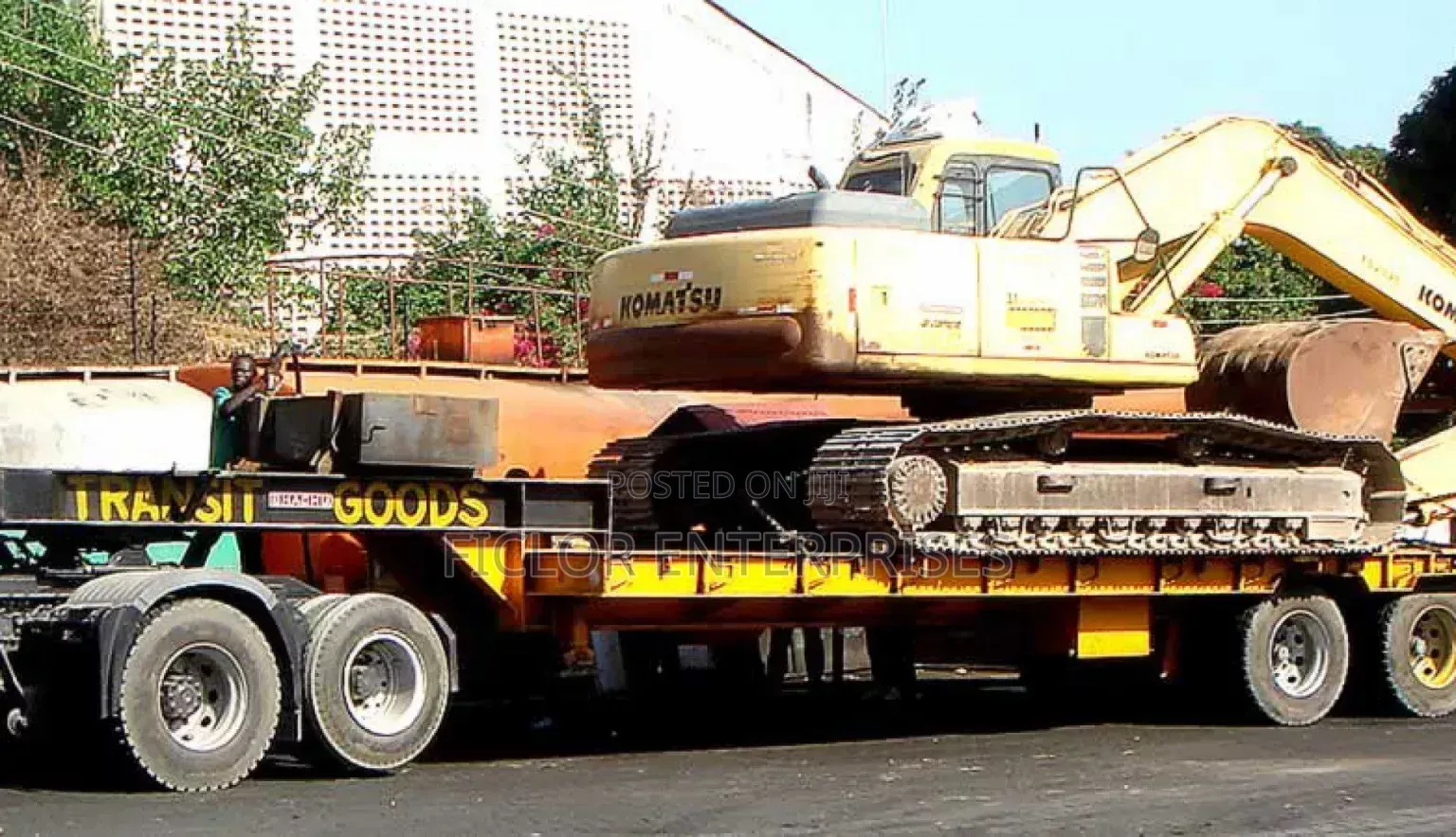 Lowbed Transport | Lowbed Truck | Heavy Equipment Transport