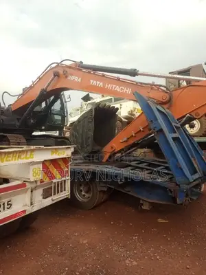TATA HITACHI EX 200 Series 21 Tons