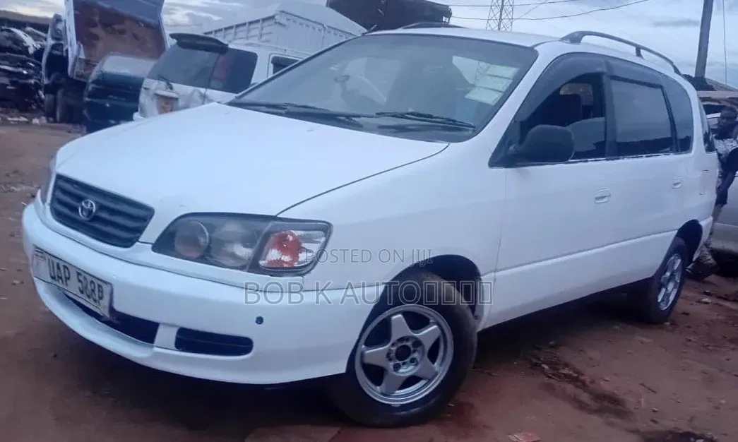 Toyota Ipsum 1998 White