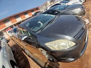 Toyota Auris 2011 Gray